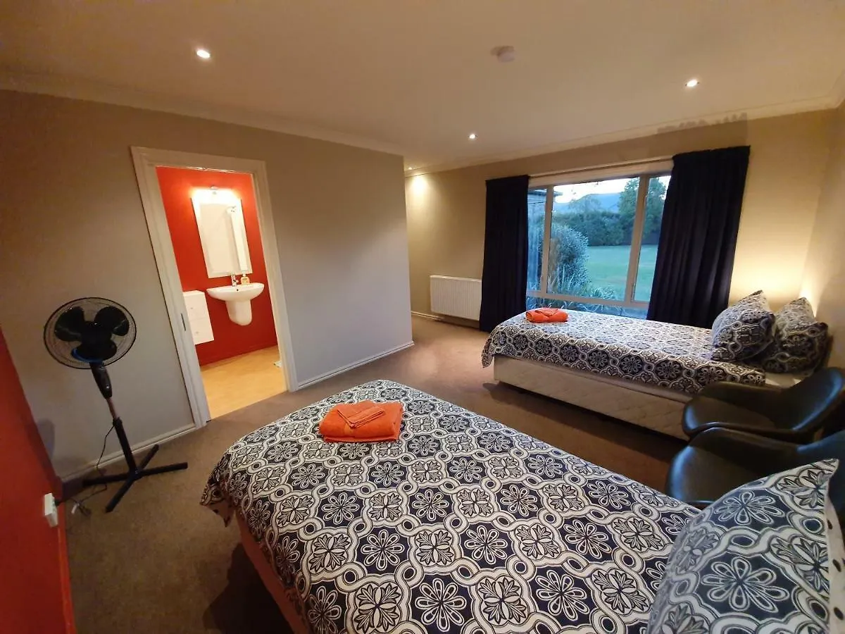 Claremont Country Lodge B&B Prebbleton Bed & Breakfast