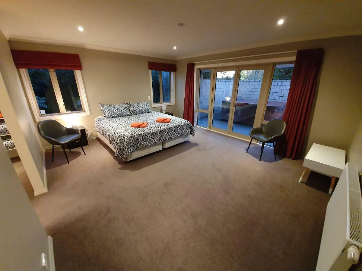Claremont Country Lodge B&B Prebbleton 3*,