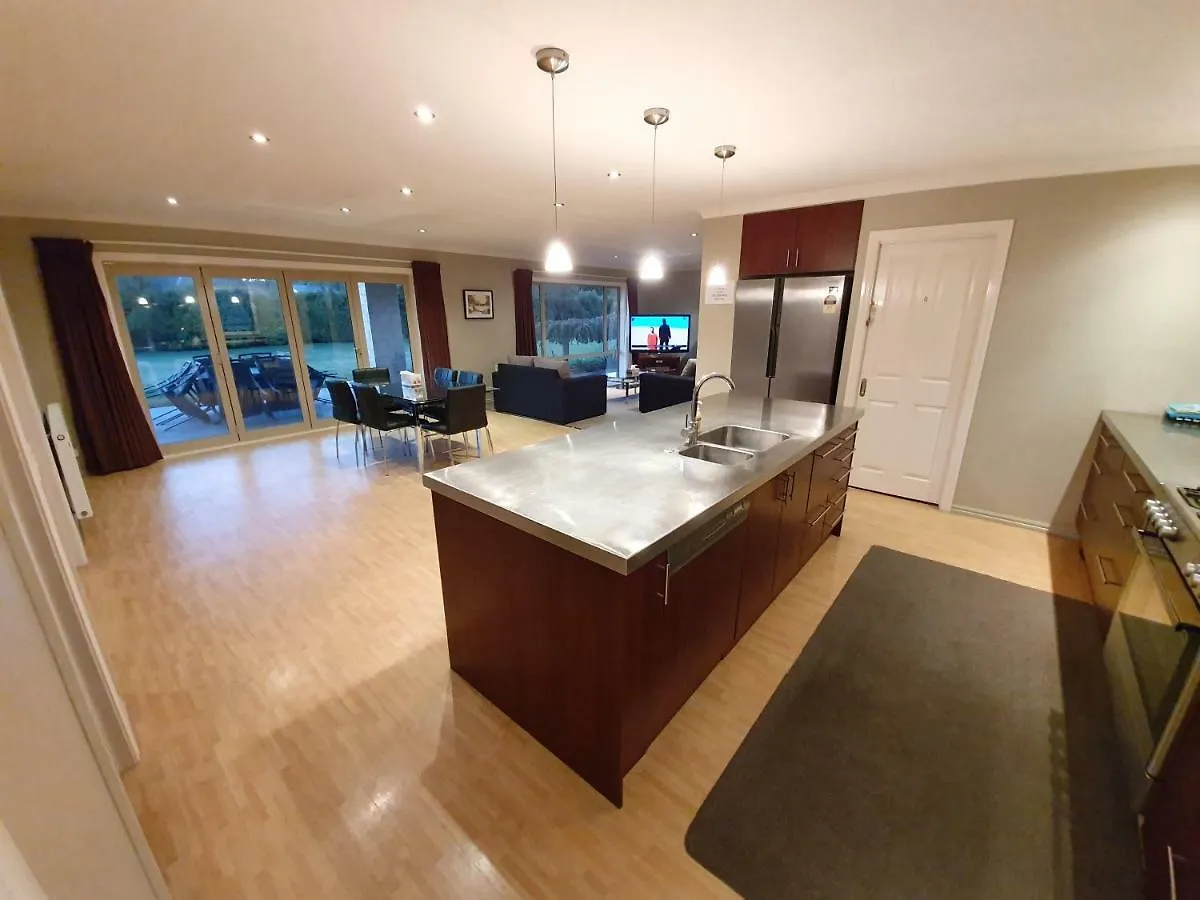 Claremont Country Lodge B&B 3*, Prebbleton New Zealand